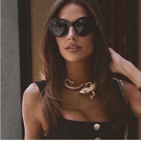 Zara Gold Lizard Necklace - Picture 2 of 5